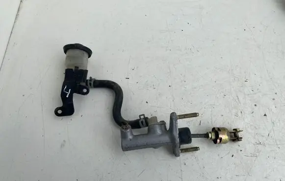Clutch master cylinder