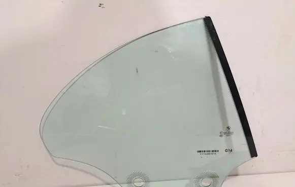 BMW 8 G14 Rear side window 7428516