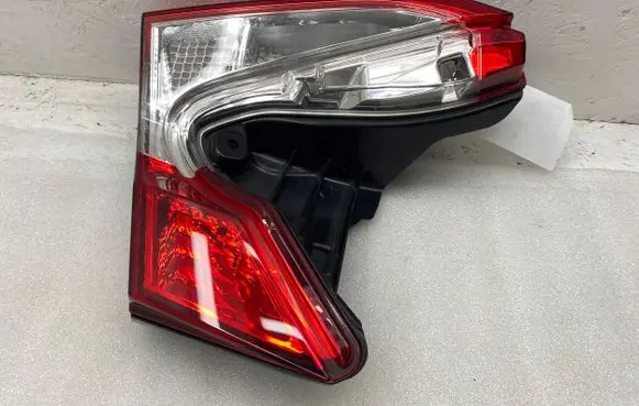 Toyota C-HR I Tailgate rear/tail lights 81590F4010