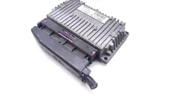 Renault Clio II Engine control unit/module 8200041428 7700110261 S105280023