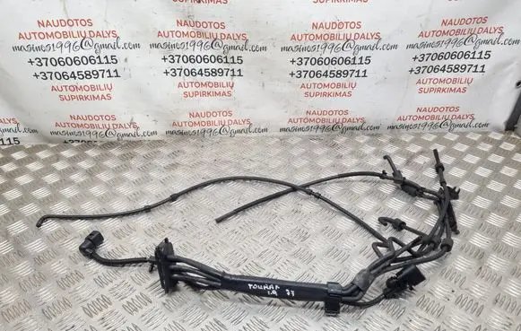 Volkswagen Touran I Vacuum line/pipe/hose 03G131051AB