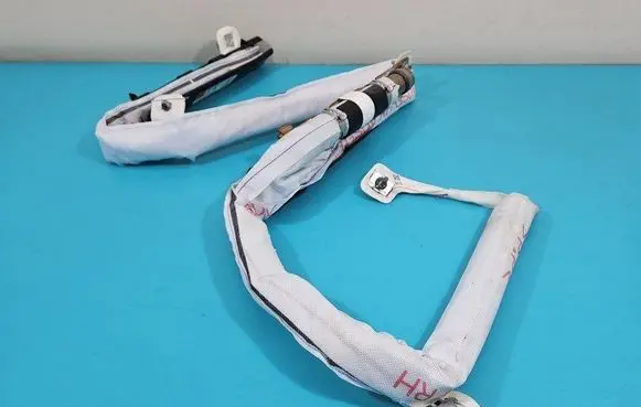 Roof airbag