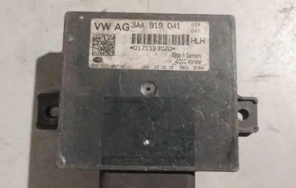 Volkswagen PASSAT B7 Voltage converter/converter module 3AA919041 0171193020