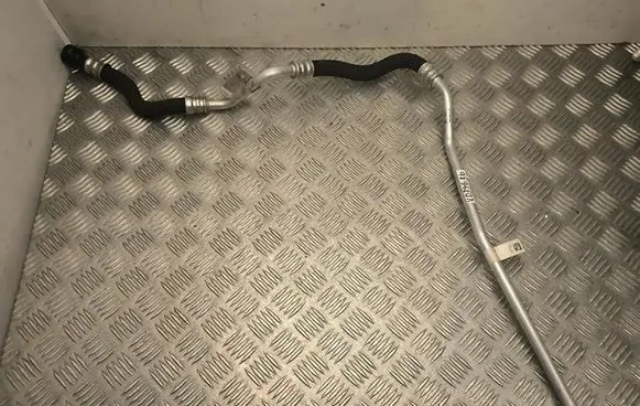 BMW M3 G80 Air conditioning (A/C) pipe/hose 8096456