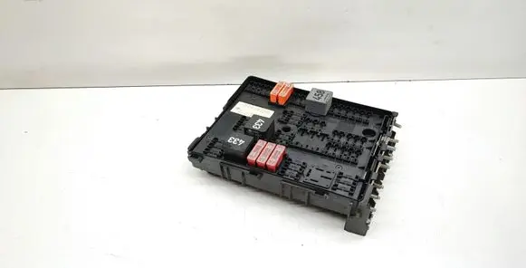 Volkswagen Golf V Fuse module 1K0937124K