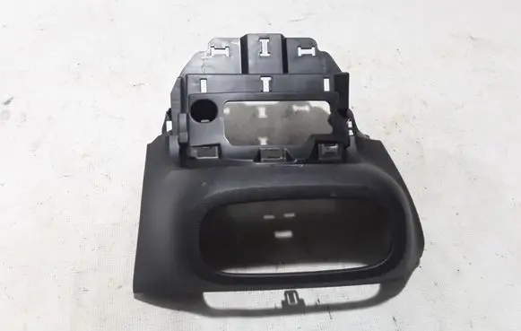 Smart ForFour II W453 Panel trim 681046467R