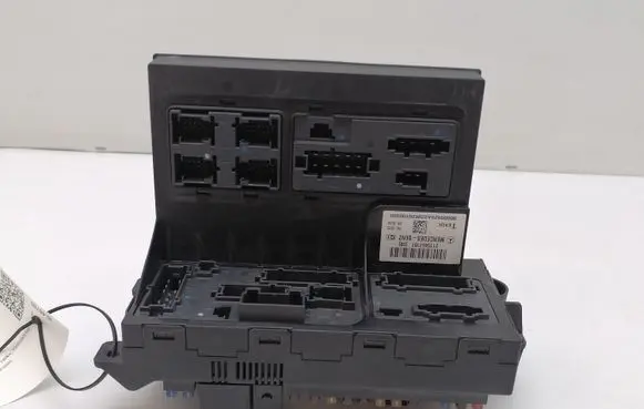 Mercedes-Benz E W211 Fuse module 2115457101
