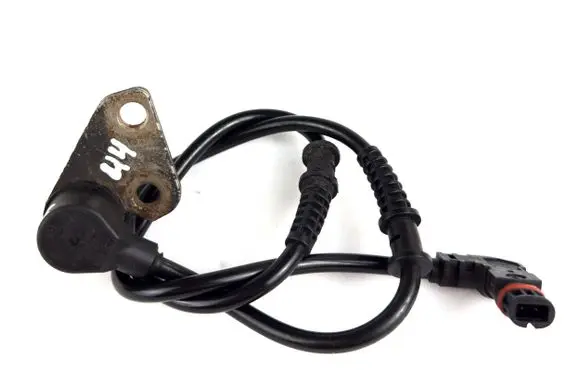 Mercedes-Benz E W210 ABS brake wheel speed sensor 2105407681 026500687872111