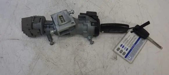 Ford Focus C-MAX Ignition lock 3M51-3F880-AD