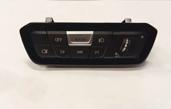 BMW 2 F46 Light switch E11819930B 5A16B17