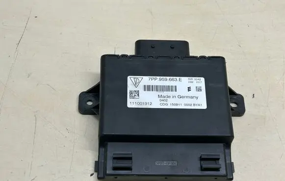 Porsche Cayenne (92A) Voltage converter/converter module 7PP959663E