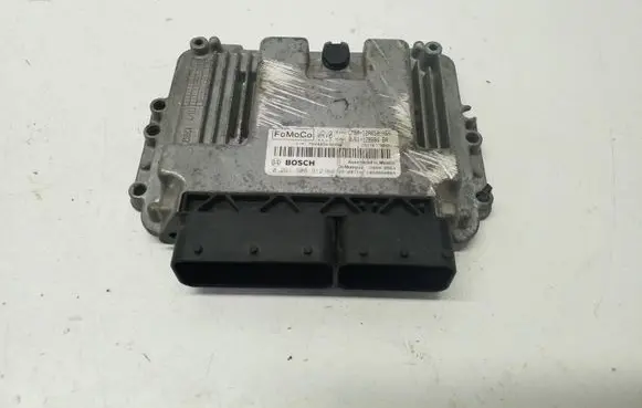 Ford Focus Engine control unit/module BV6112B684BA 0261S08912 CM5A12A650ASA