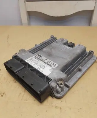 Jeep Patriot Engine control unit/module 0281013845 1039S20427
