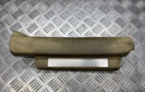 Lexus IS 220D-250-350 Rear sill trim cover 6793053020