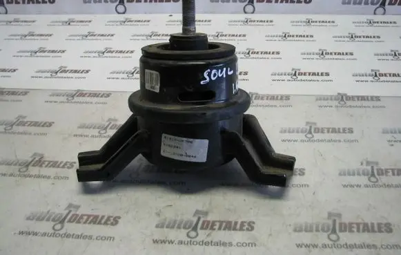 KIA Soul Engine mount bracket 218122K700