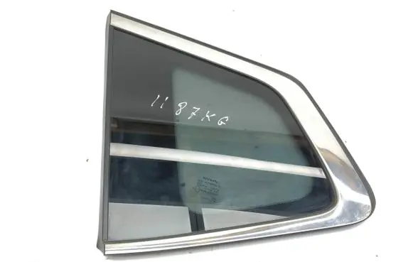 Nissan X-Trail T32 Rear side window