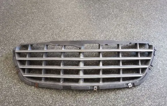 Chrysler Pacifica Front bumper upper radiator grill CR07022GA
