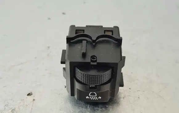 Peugeot 208 Headlight level height control switch 98095437ZD 20210317