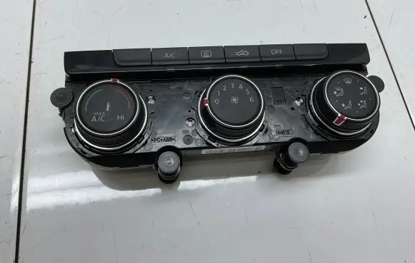 Volkswagen Golf VII Climate control unit 5G0907426Q