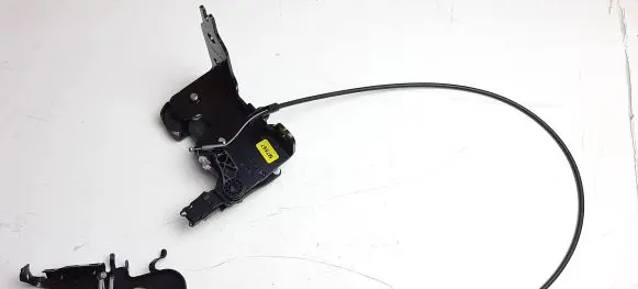 Mercedes-Benz E W212 Seat back rest lock catch A2129200276 M7697