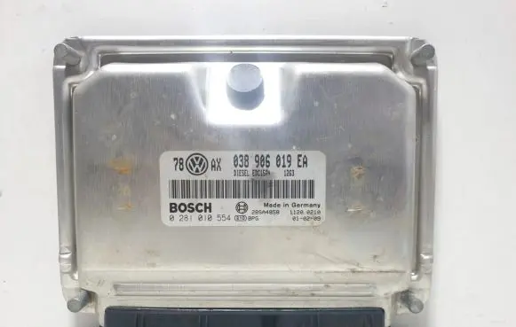 Volkswagen PASSAT B5.5 Engine control unit/module