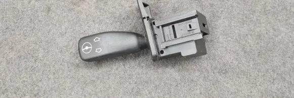 BMW 5 E39 Steering wheel adjustment switch 8373901