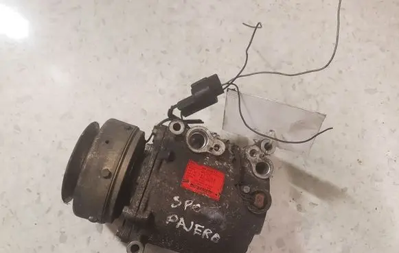 Mitsubishi Pajero Sport I Air conditioning (A/C) compressor (pump) MR360532 MSC105C