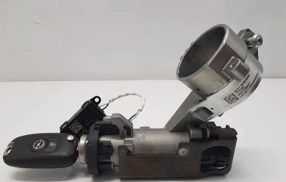 Opel Karl Ignition lock 4131495 42573996 13518997