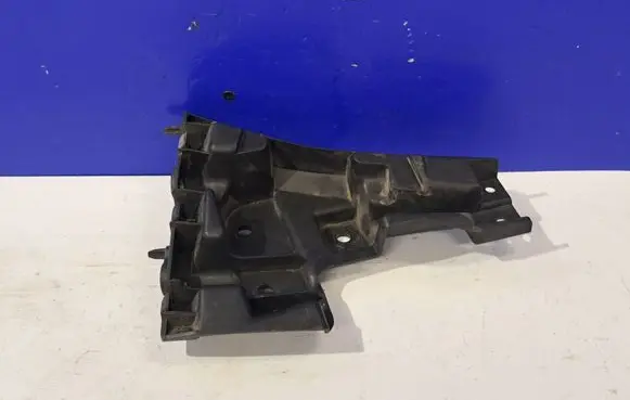 Front bumper mounting bracket