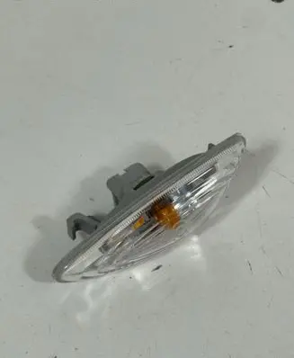 Toyota C-HR I Front fender indicator light 92303G6