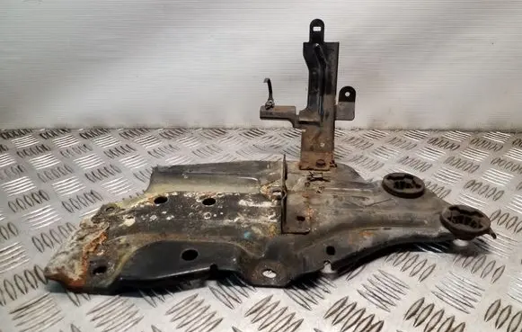 Nissan Juke I F15 Battery bracket 