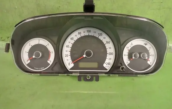 KIA Ceed Speedometer (instrument cluster) 94003-1H131