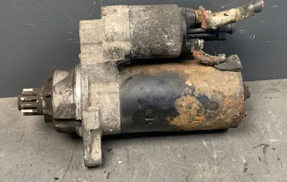 Volkswagen PASSAT B6 Starter motor 025286 663
