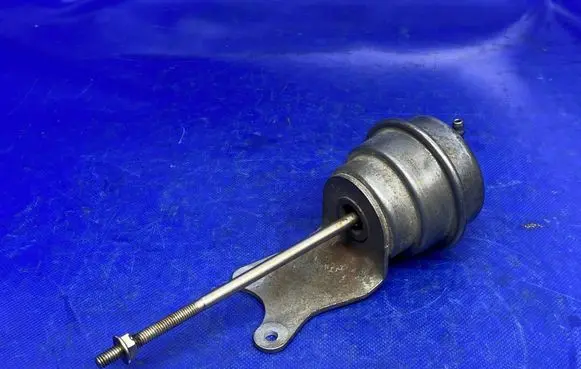 Audi A4 S4 B7 8E 8H Turbo charger electric actuator 