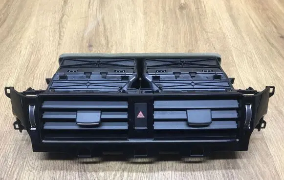 Land Rover Discovery 5 Dash center air vent grill 09846003