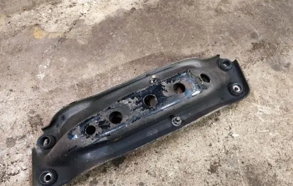 Infiniti EX Gearbox mounting bracket
