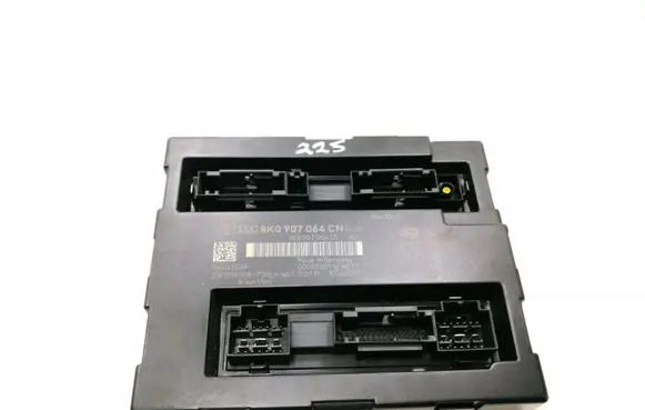 Audi A4 S4 B8 8K Comfort/convenience module 8K0907064CN
