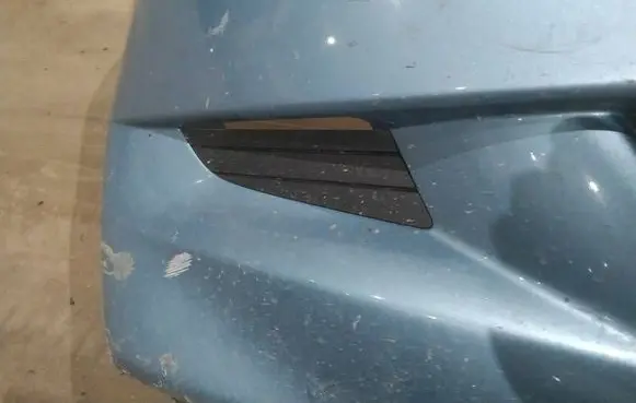 Honda FR-V Front bumper lower grill