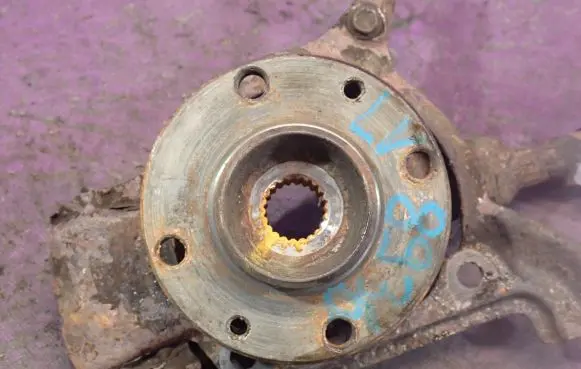 Fiat Seicento/600 Front wheel hub spindle knuckle