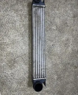 BMW 5 E39 Intercooler radiator 17512247359