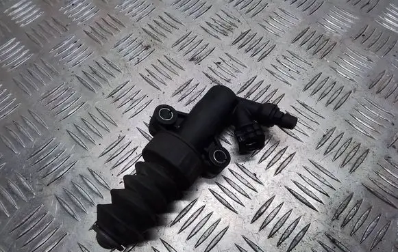 Mazda 2 Clutch slave cylinder 
