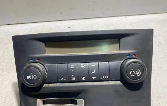 Renault Laguna II Climate control unit 8200487008 52413362 HDS23C31