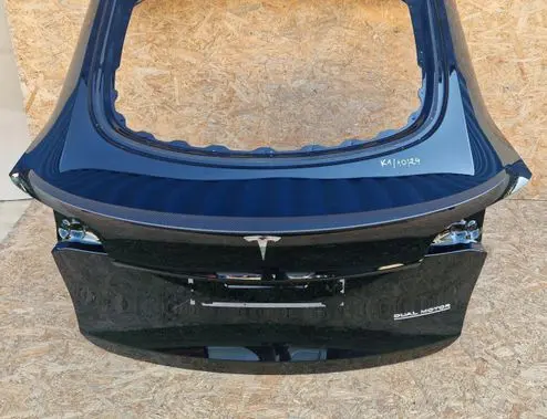 Tesla Model Y Tailgate/trunk/boot lid 1493413-00-C