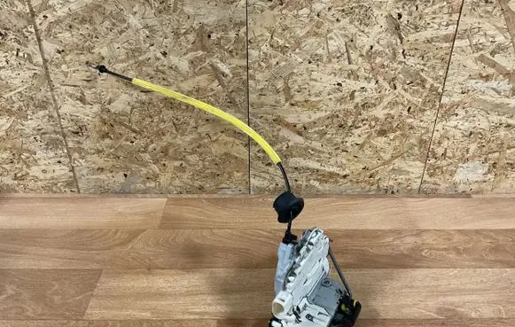 Audi A6 S6 C6 4F Rear door lock 4f0839015