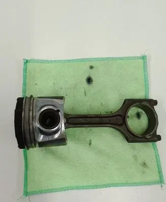 Volvo V50 Piston with connecting rod