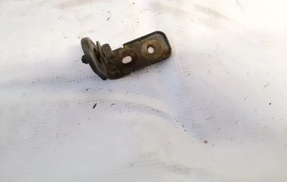 Radiator mount bracket