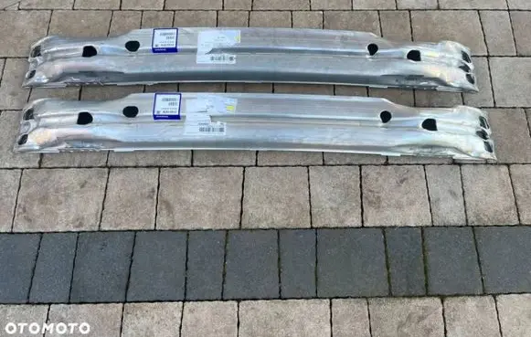 Volvo V40 Front bumper support beam 31301976