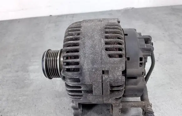 Volkswagen PASSAT B6 Generator/alternator 021903026L