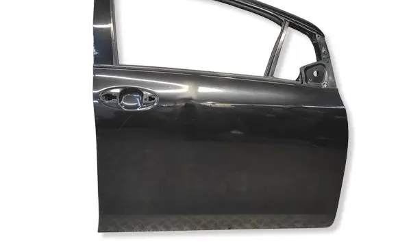 Toyota Yaris Front door 