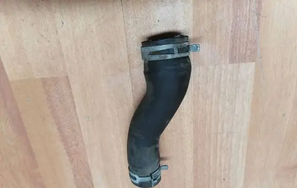 Renault Espace V (RFC) Engine coolant pipe/hose 210454696R